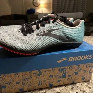 ⭐️ brooks Mach 19 spikeless running shoes, men’s size 6.5 Mach 19 Spike | Men main image 2